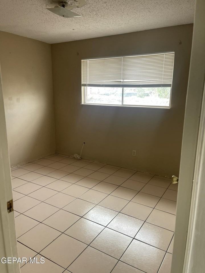 2820 E Glen Dr Unit A #AB - Photo 7 of 8