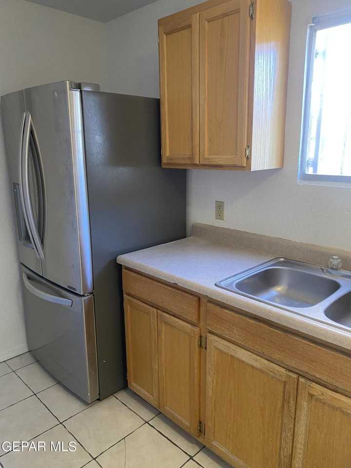 11050 Breeze Ct - Photo 7 of 15