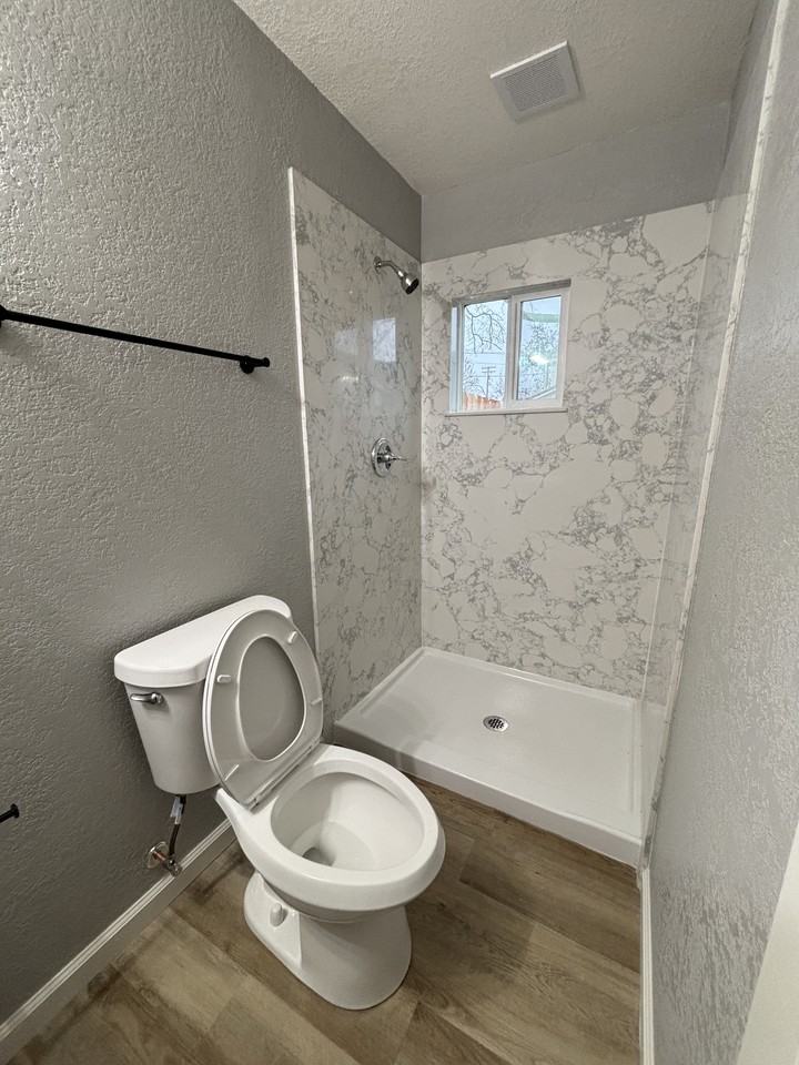 430 South Washington Street - Photo 4 of 6