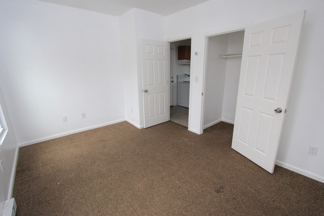 Madison St - Photo 6 of 17