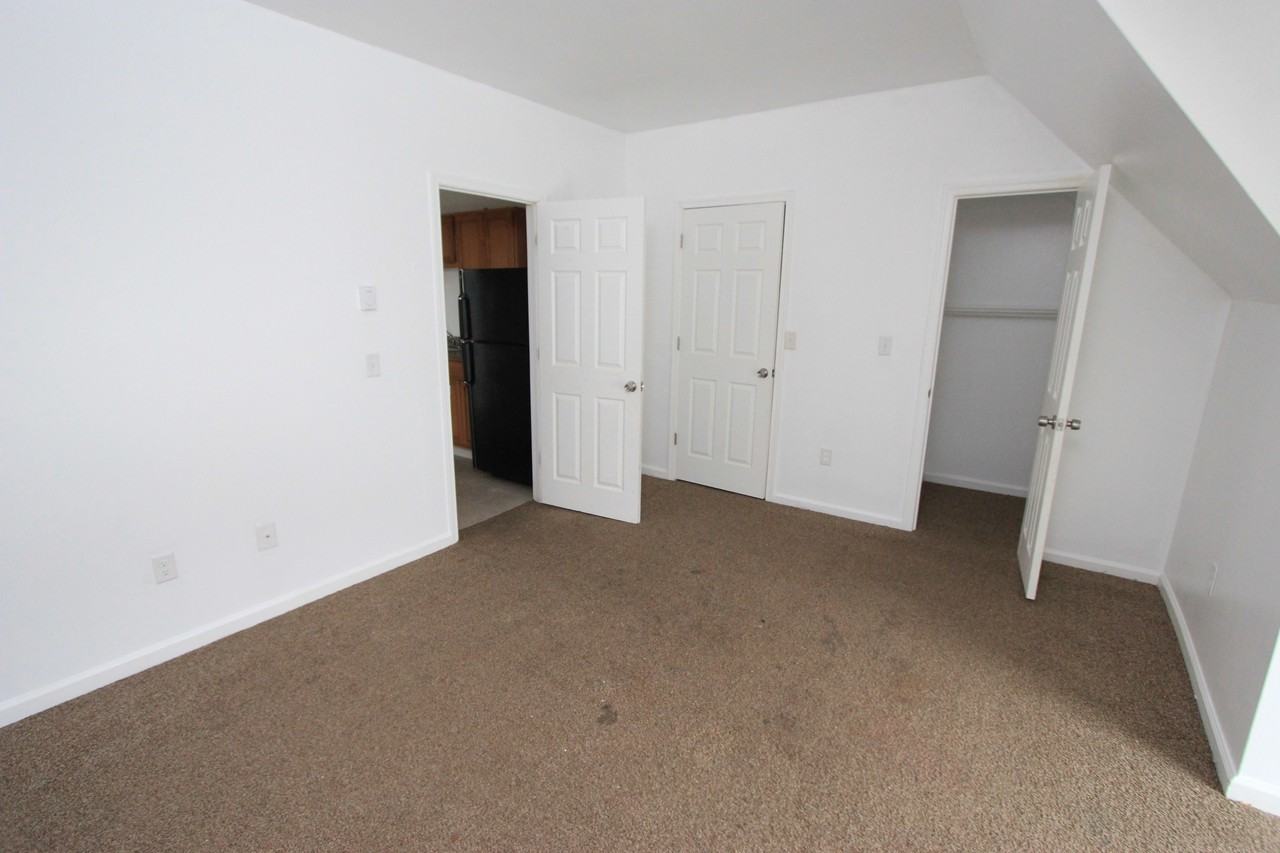 Madison St - Photo 7 of 17