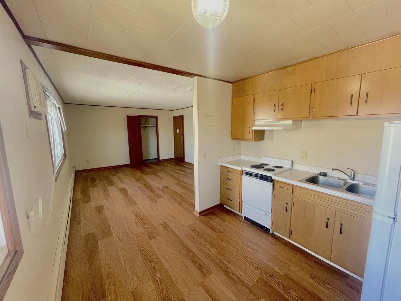 620 West Center Street - Photo 2 of 11