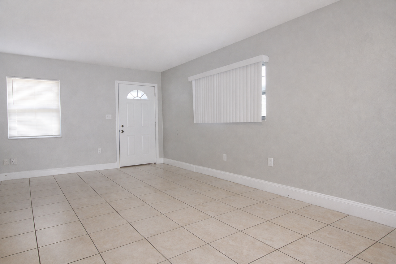 4812 Irvington Ave #1 - Photo 6 of 7