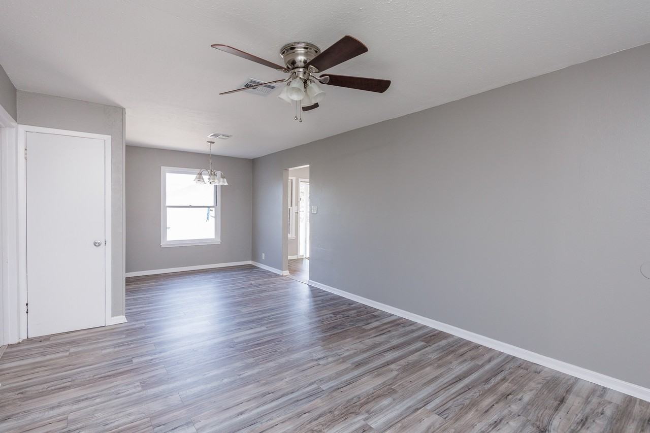 1025 Whitaker Dr #1 - Photo 6 of 18