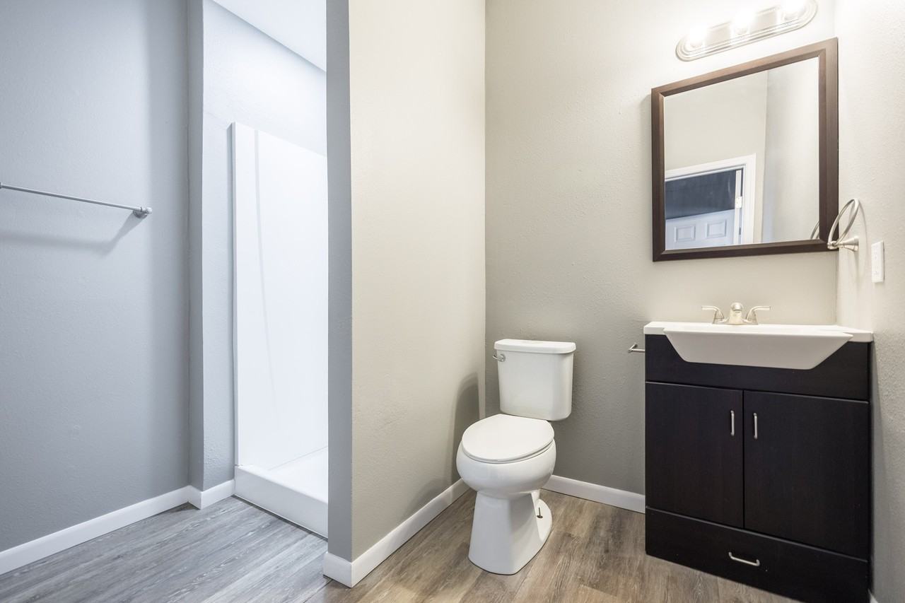 1025 Whitaker Dr #1 - Photo 2 of 4