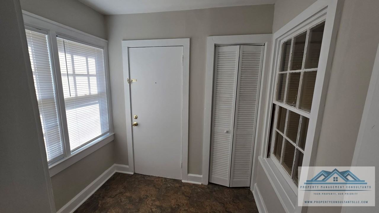 2804 E 18th Ave #2 - Photo 7 of 9