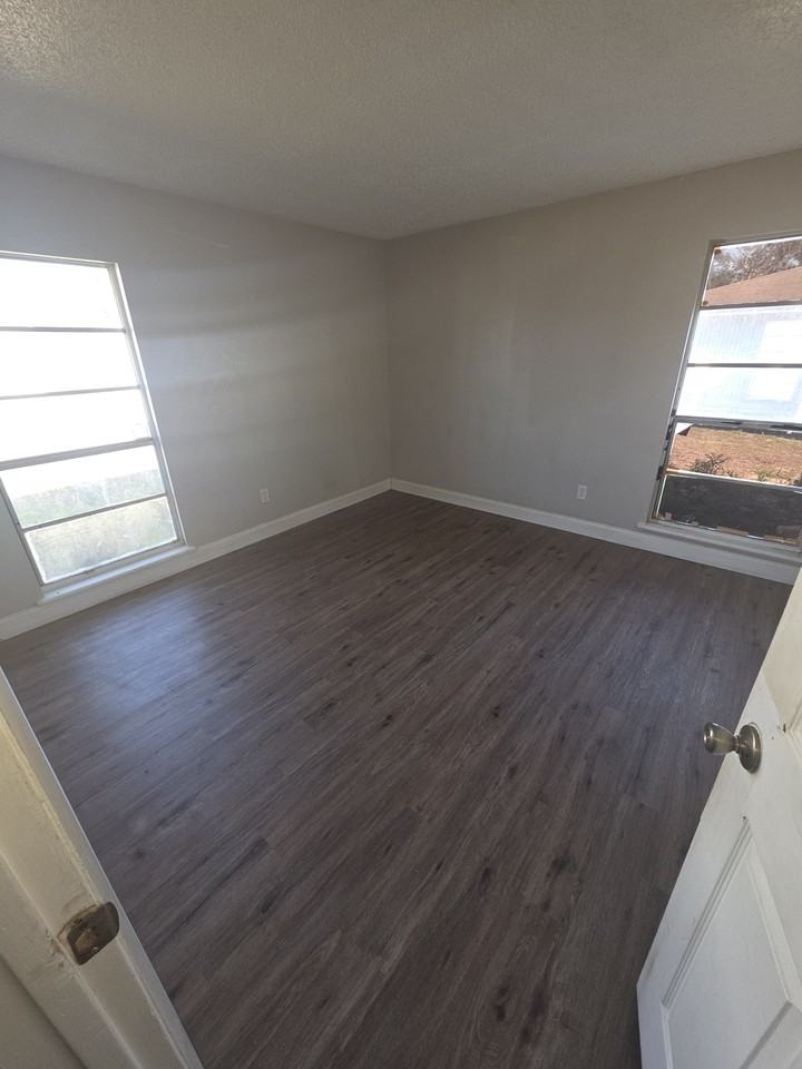 5445 Se 30th Pl #B - Photo 6 of 11