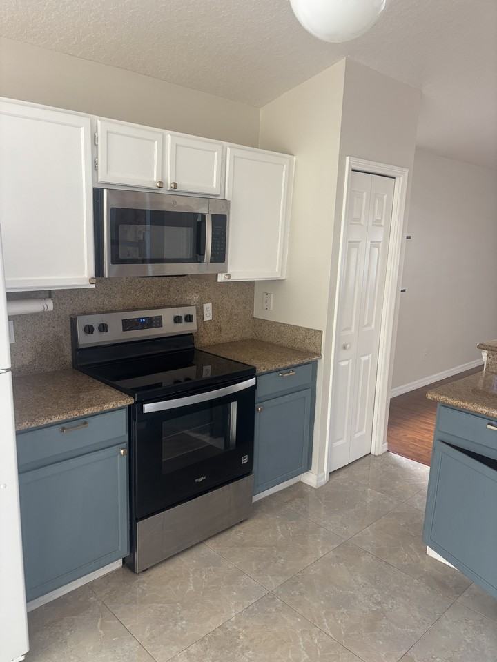 12816 Maribou Cir #1 - Photo 6 of 17