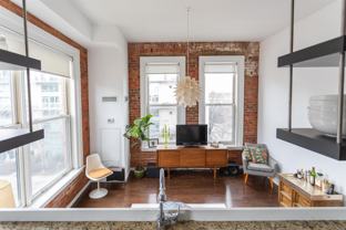 915 King 406 - Photo 1 of 1