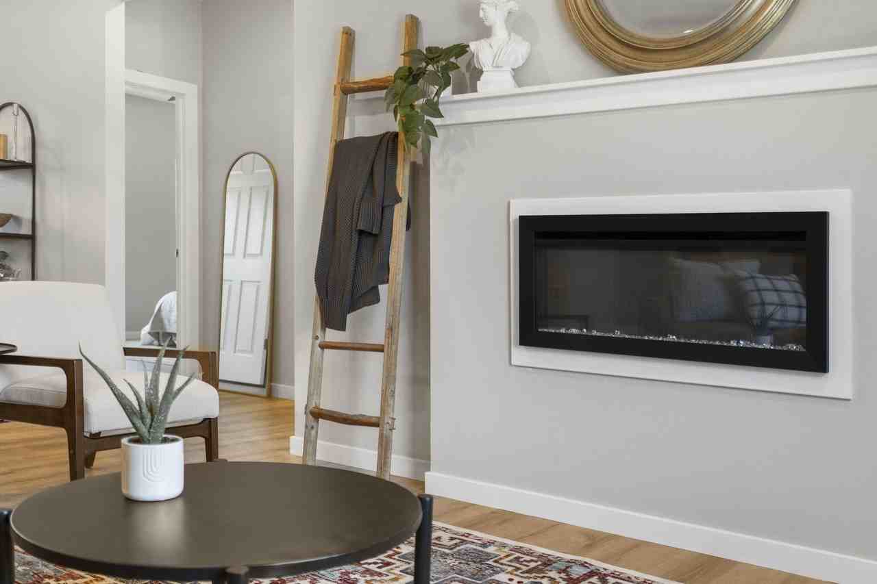 725 E Vivian St - Photo 7 of 37