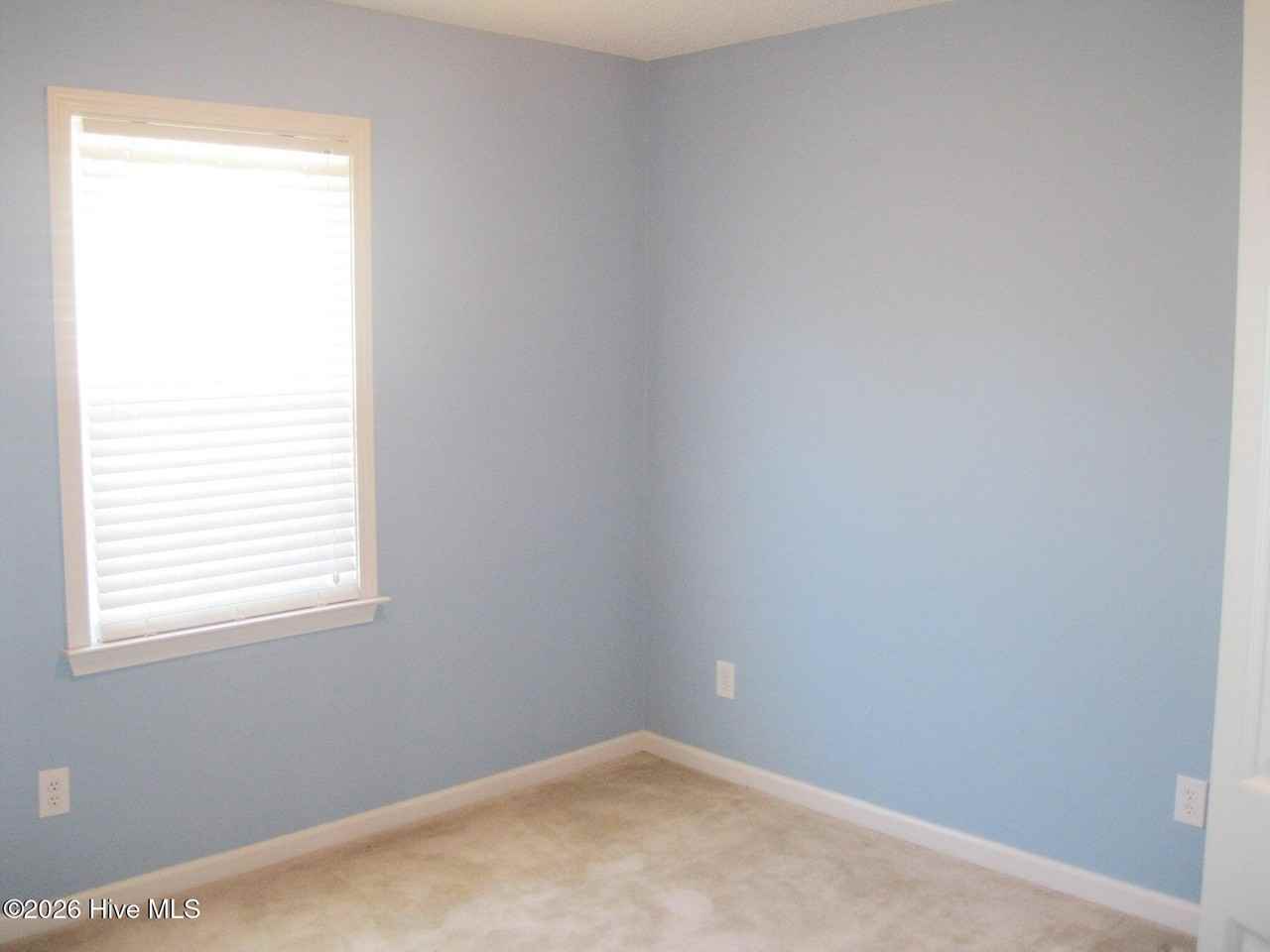 1005 Dayton Ct - Photo 7 of 8