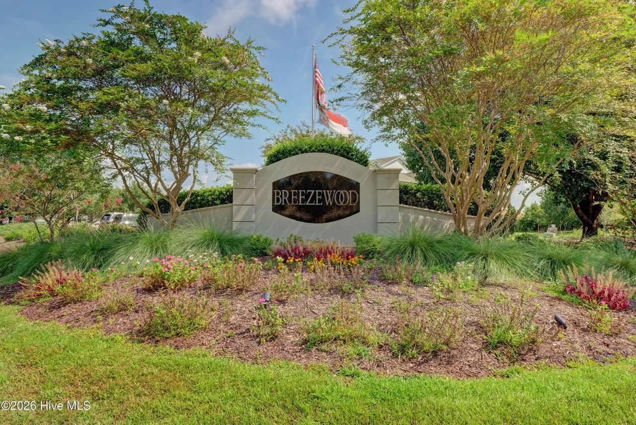 4130 Breezewood Dr Apt 201 #201 - Photo 3 of 23