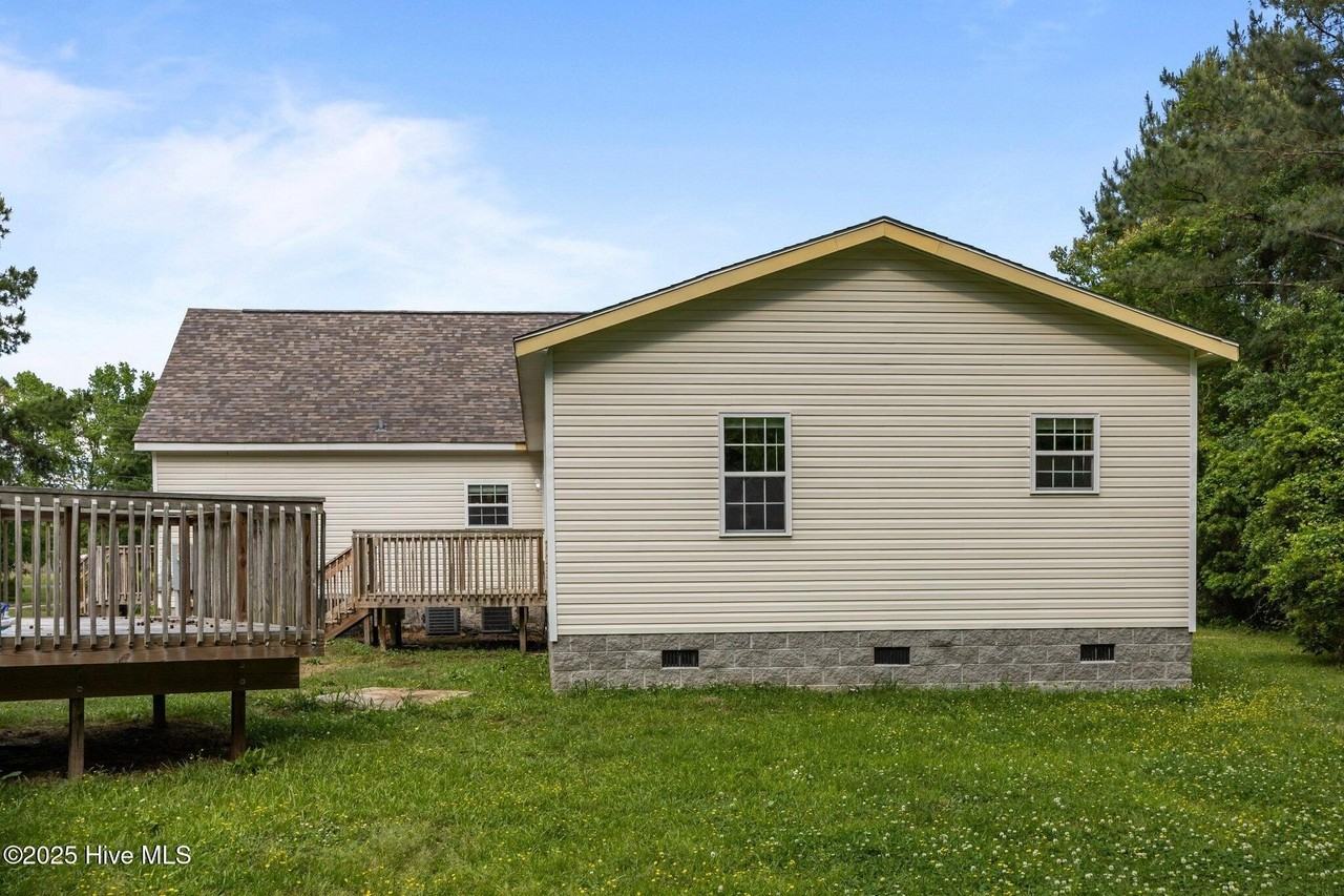 103 Meadowview Rd - Photo 6 of 50