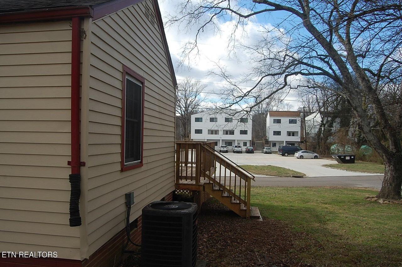 1719 Mcclung Ave - Photo 5 of 21