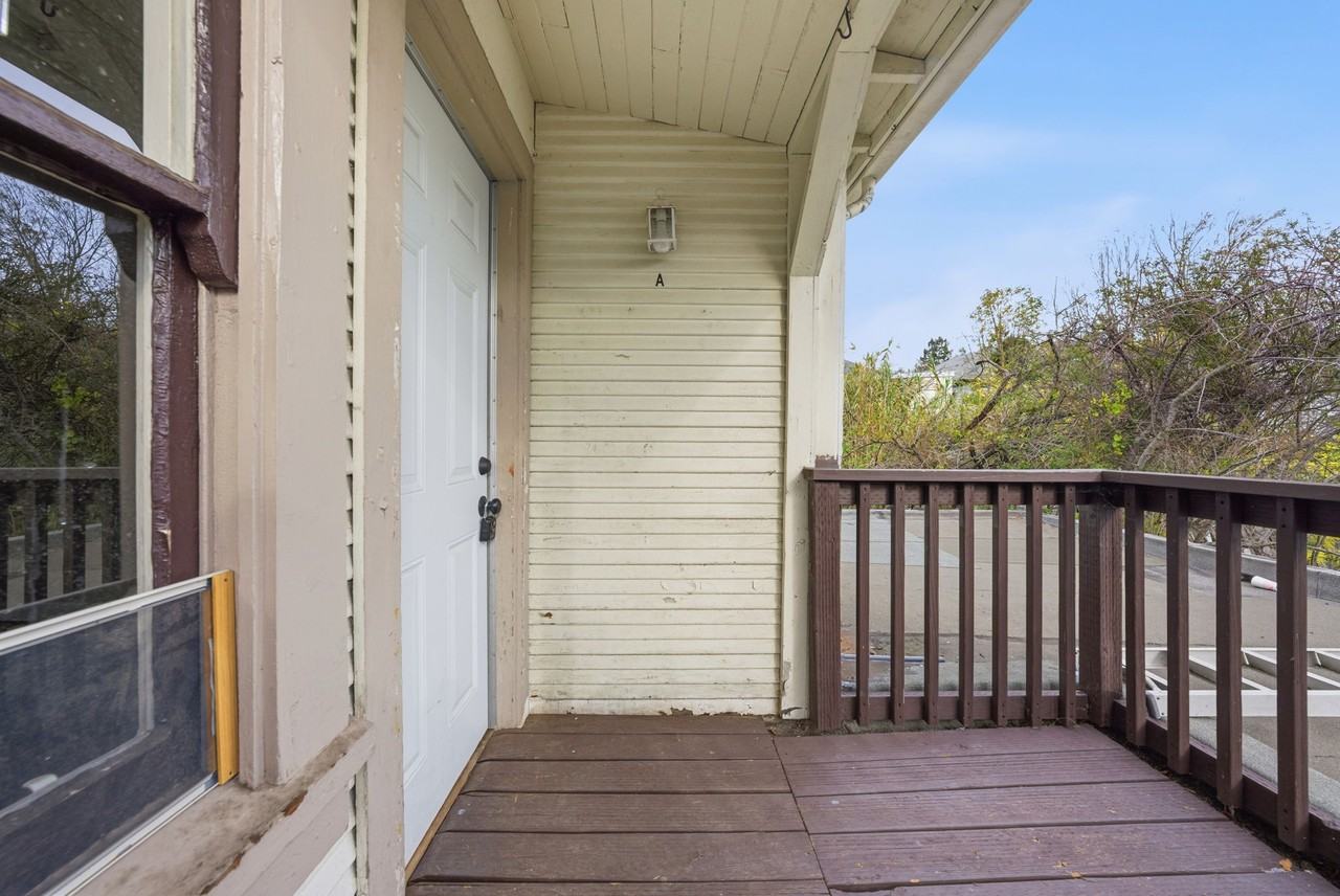 1827 Berkeley WayUnit A #1827A - Photo 4 of 17