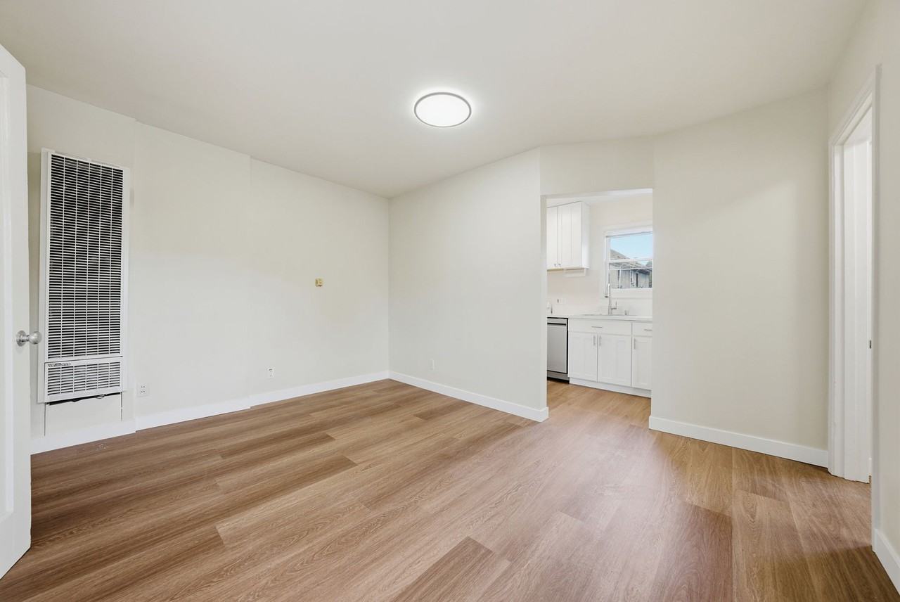 1827 Berkeley WayUnit A #1827A - Photo 6 of 17