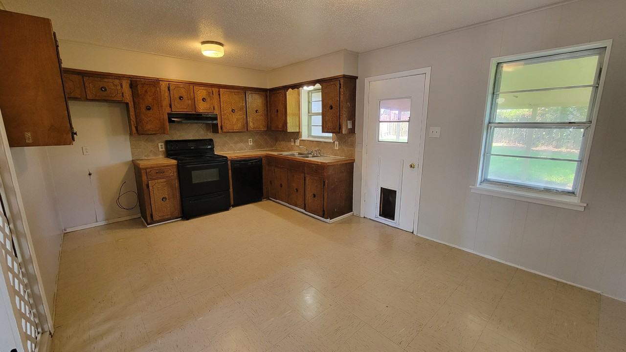 4909 Dahlia Dr #1 - Photo 3 of 13