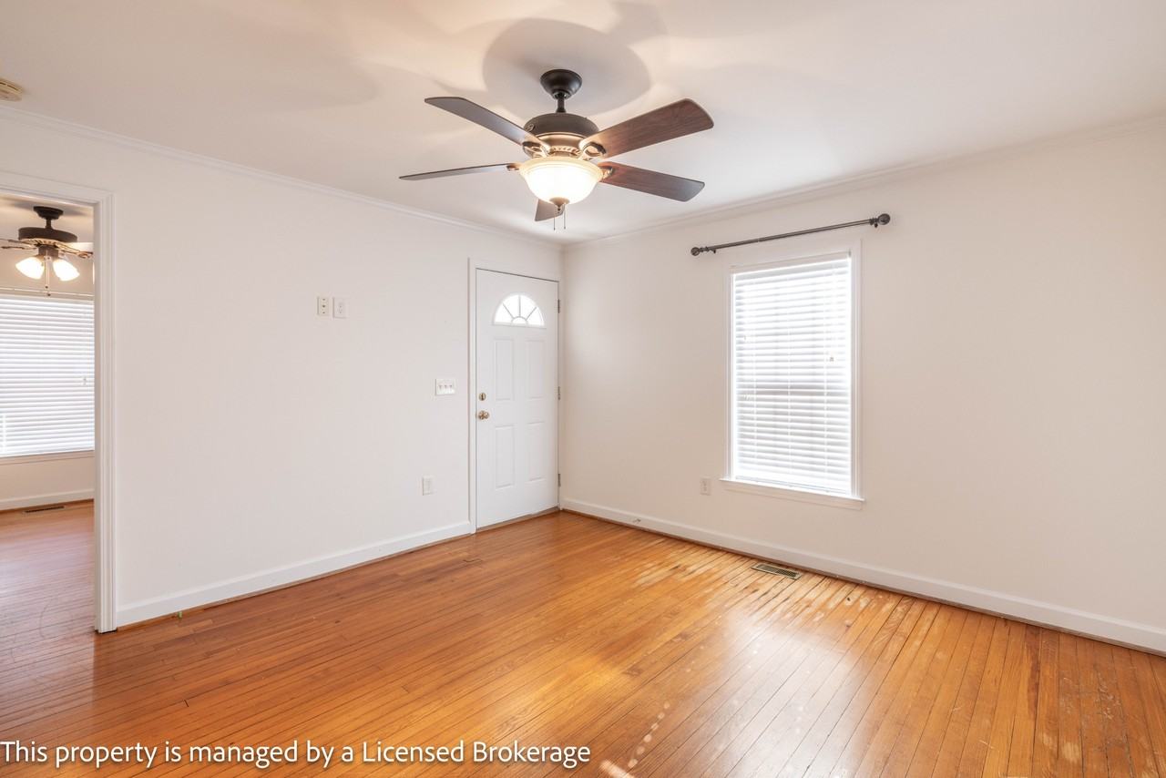 2205 Lane St #1 - Photo 4 of 17