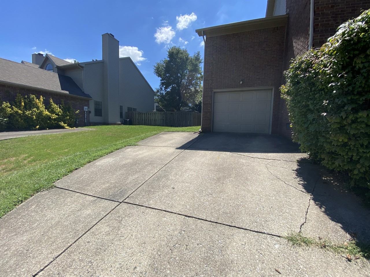 4024 Palmetto Dr - Photo 3 of 39