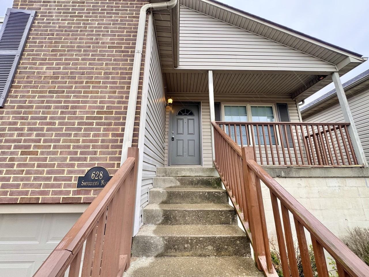 628 Smugglers Notch Dr - Photo 2 of 26