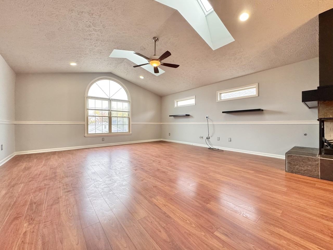 628 Smugglers Notch Dr - Photo 5 of 26