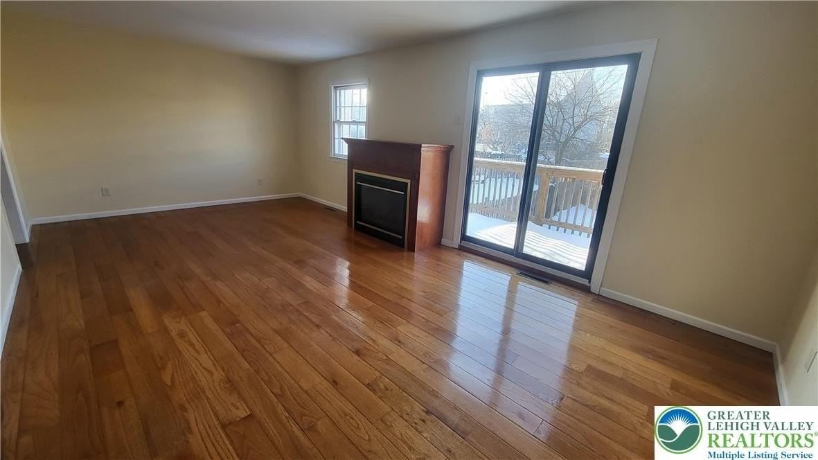 1081 Barnside Rd - Photo 4 of 25