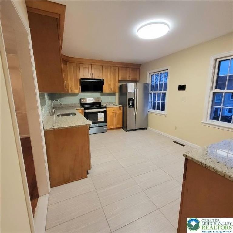 1081 Barnside Rd - Photo 6 of 25