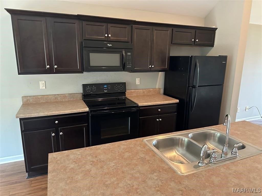 6320 Burbank Crossing Loop - Photo 3 of 6