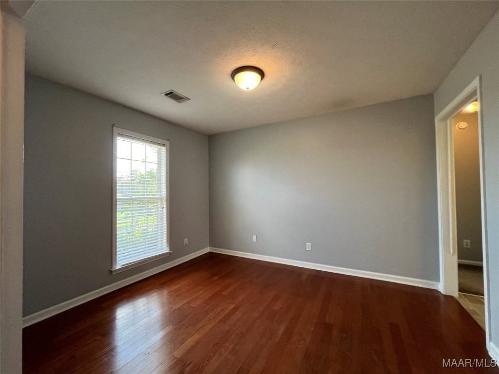 114 Regent Ct - Photo 5 of 32