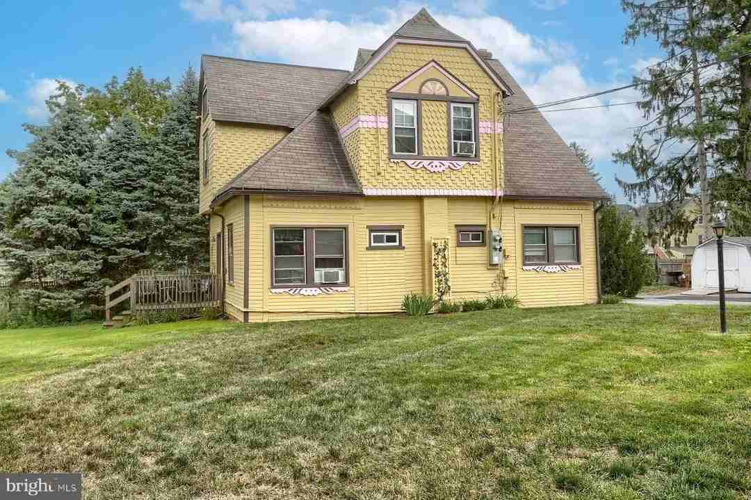 256 North Union Street - Photo 6 of 10