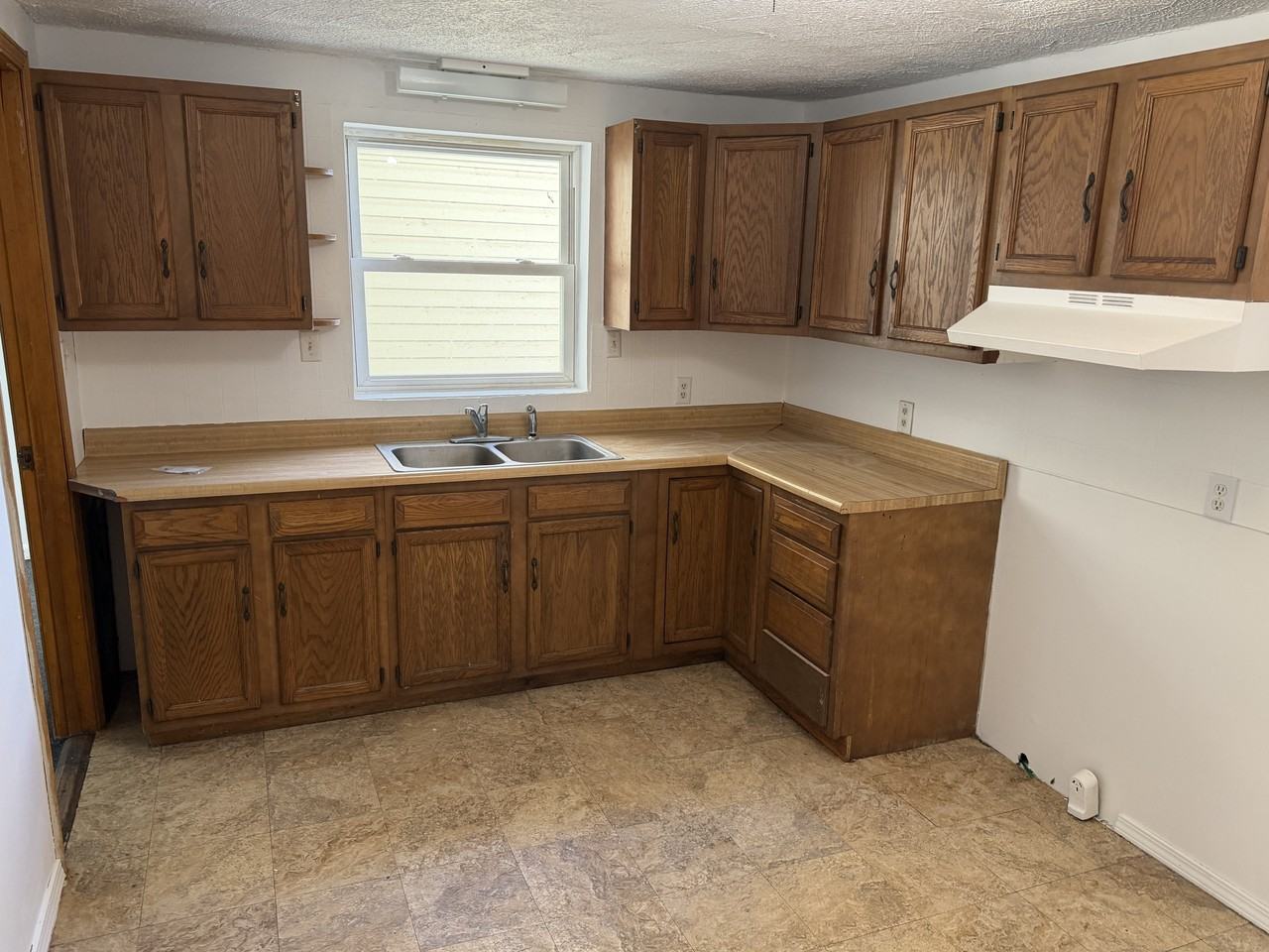 4479 East Shore Drive - Photo 3 of 11