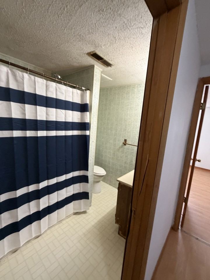 4479 East Shore Drive - Photo 6 of 11