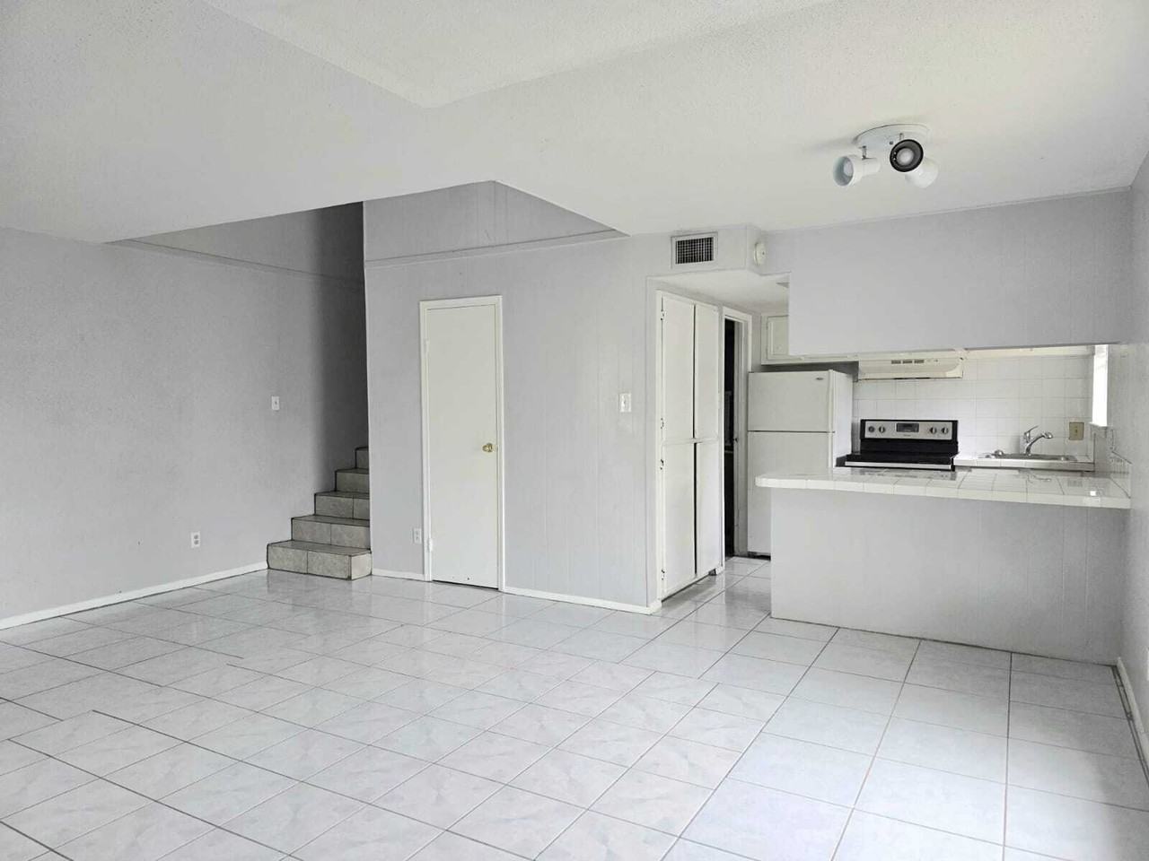 6300 North 11th Street - Photo 5 of 33