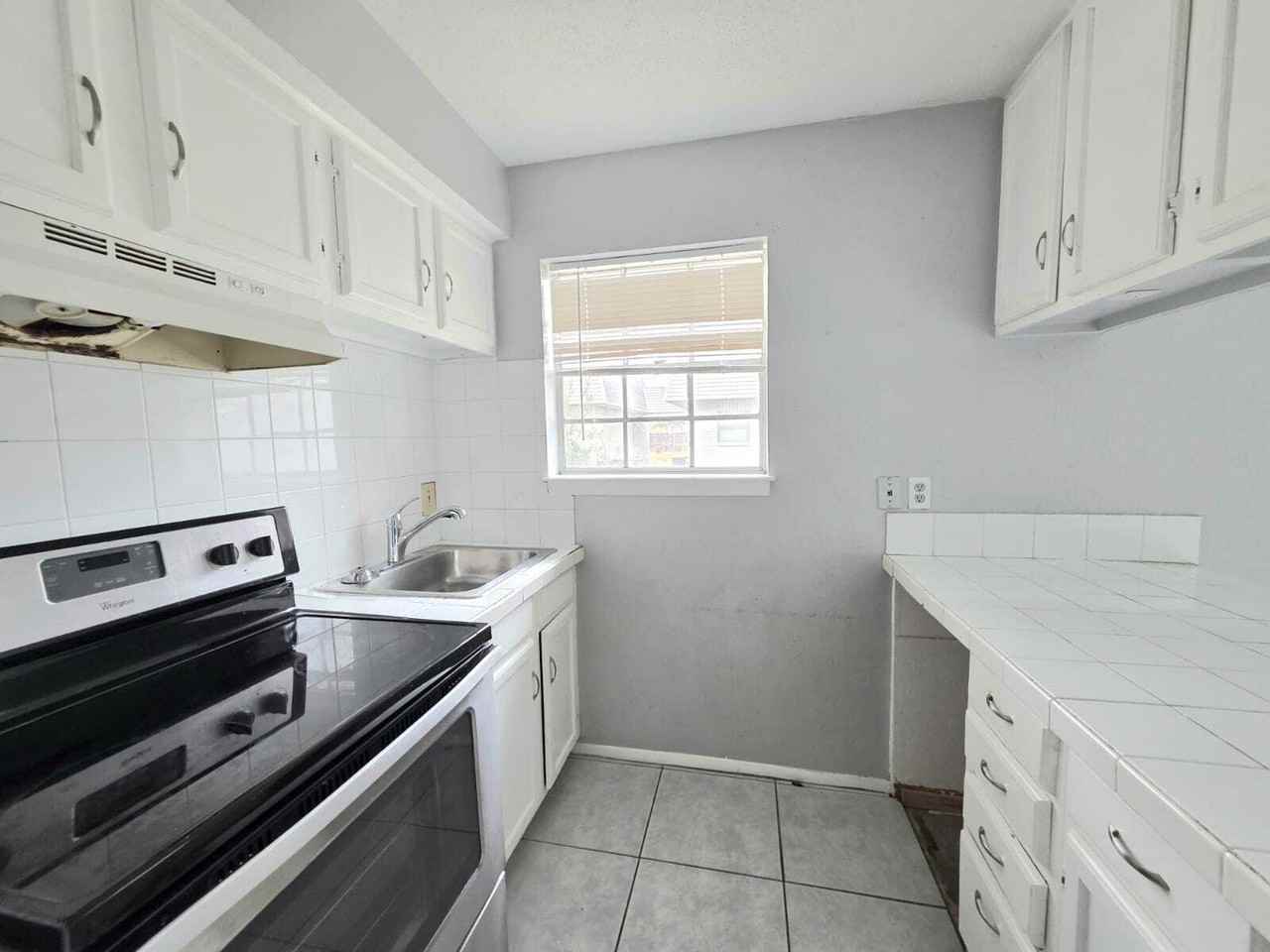 6300 North 11th Street - Photo 7 of 33