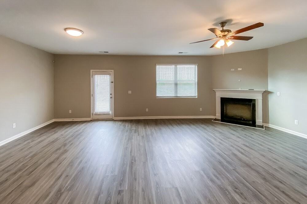 378 Summer Hill Cir - Photo 7 of 17