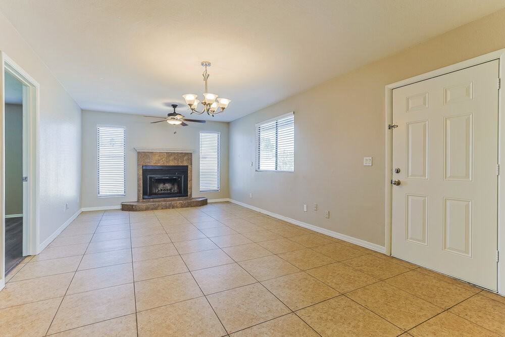 728 W El Prado Rd - Photo 5 of 16