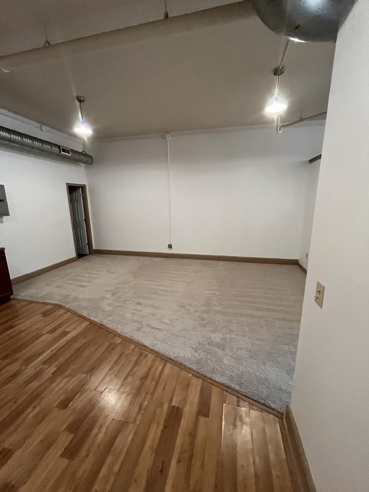 4124 Erie Street - Bond Bldg. - Photo 3 of 9