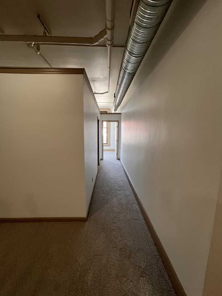 4124 Erie Street - Bond Bldg. - Photo 5 of 9