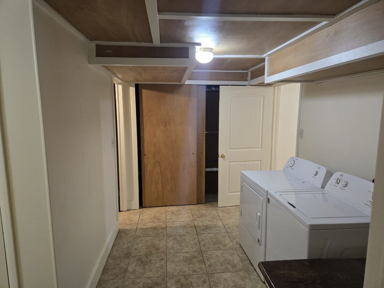 600 West Artemos Drive - Photo 6 of 9