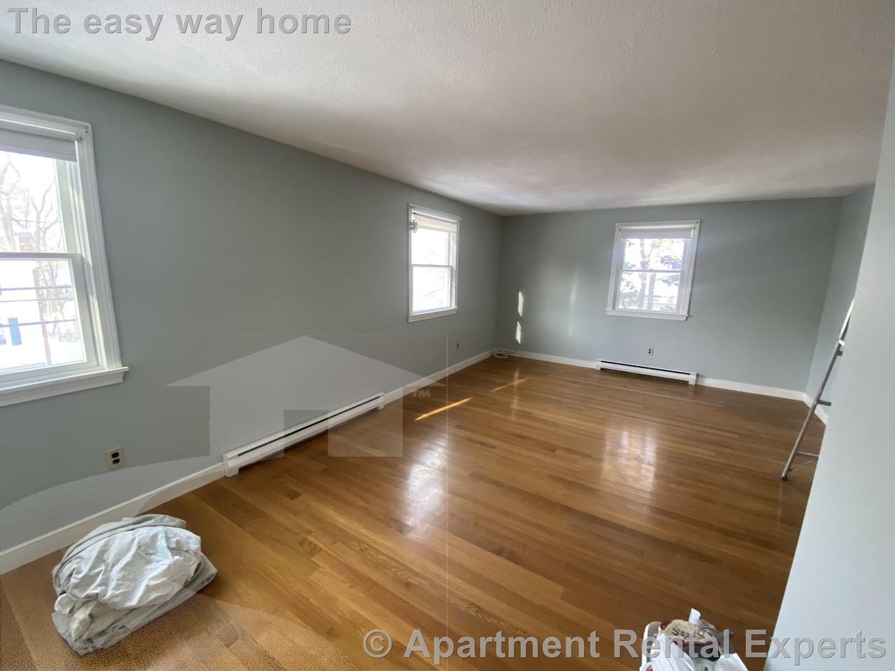 92 Sylvia St - Photo 4 of 14