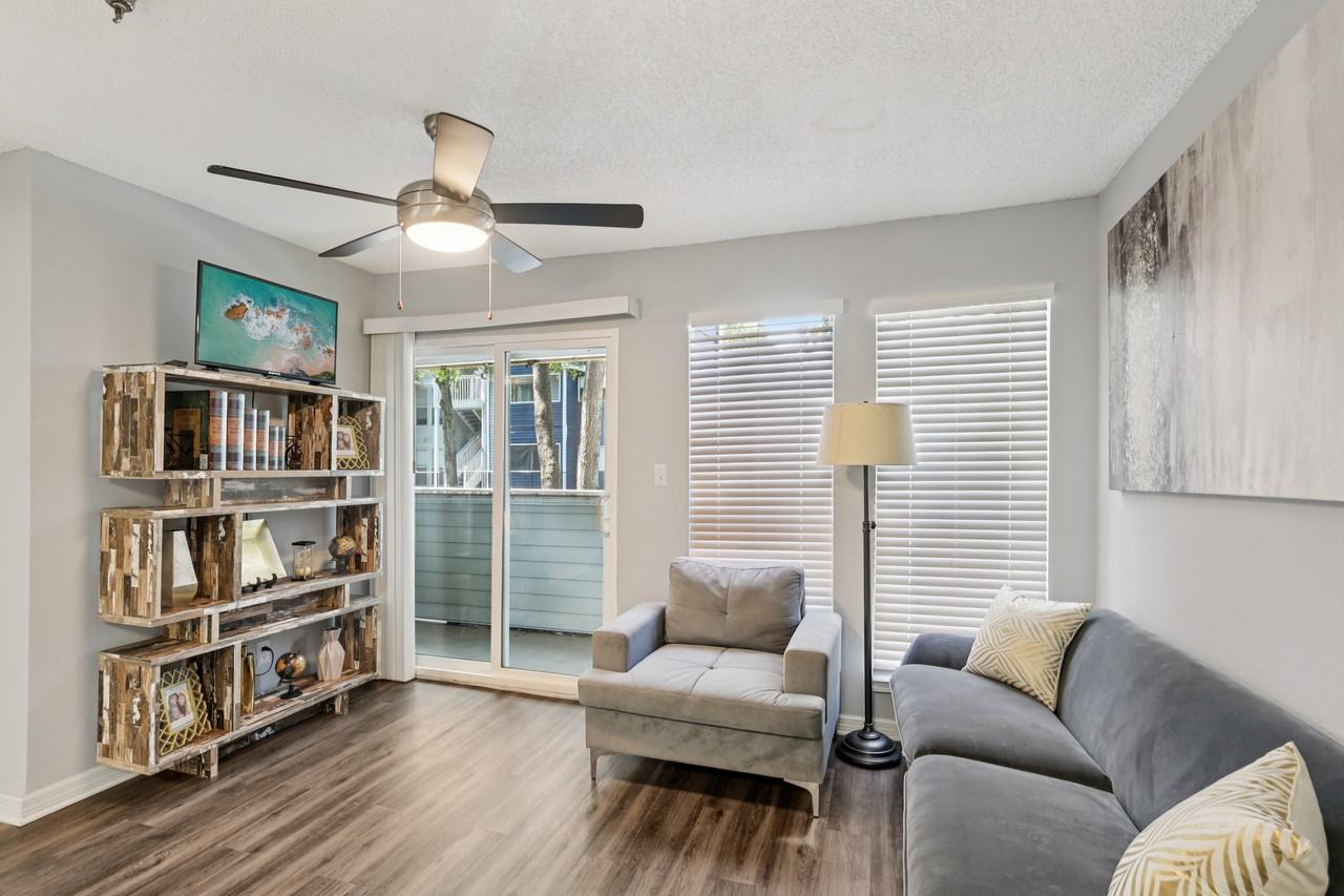 Buena Vista Apartments - Photo 3 of 21