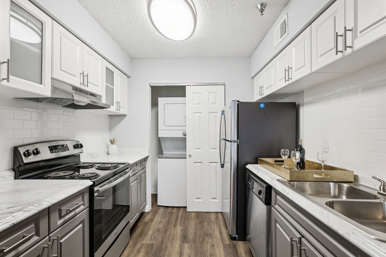 Buena Vista Apartments - Photo 7 of 21