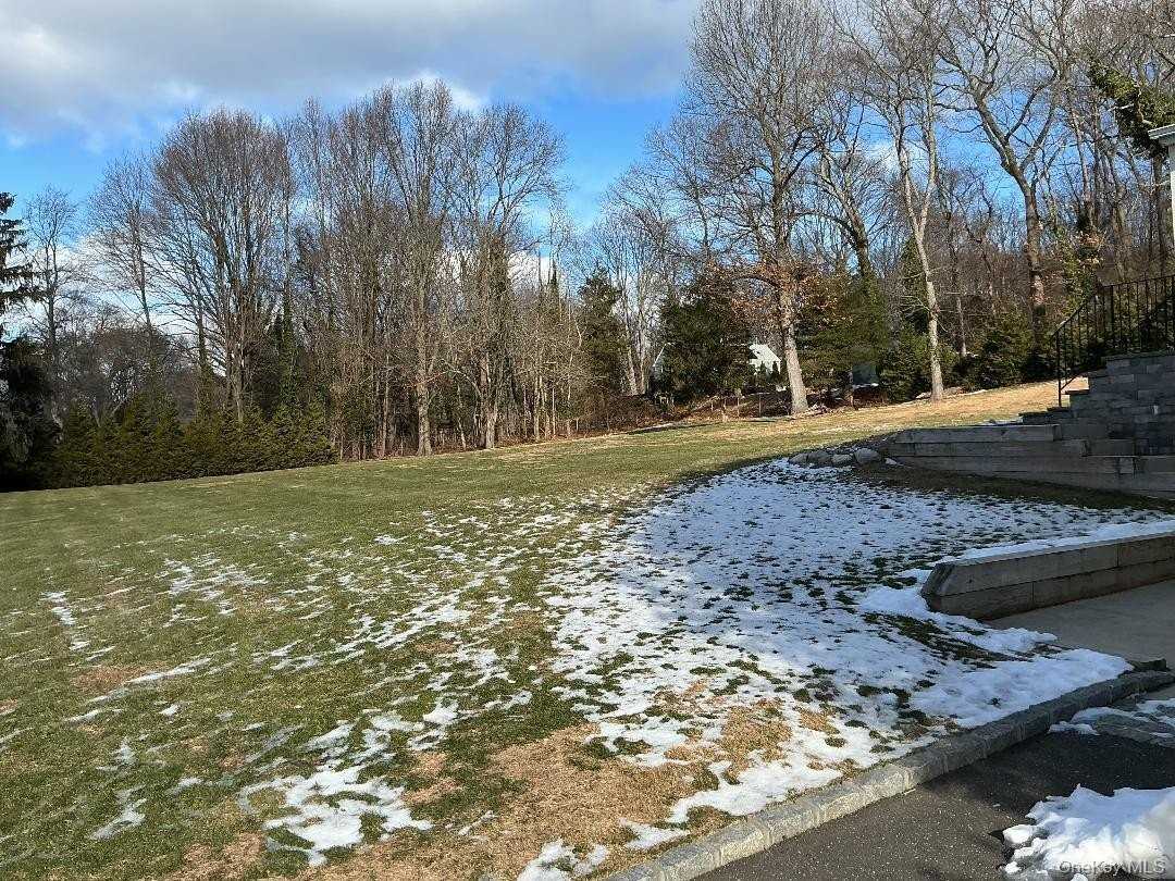 9 Twin Cedar Ln - Photo 2 of 9