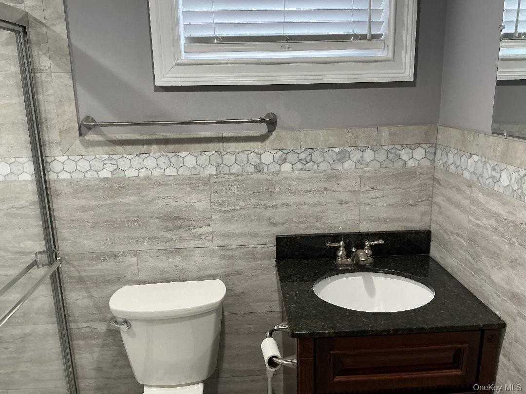 9 Twin Cedar Ln - Photo 7 of 9