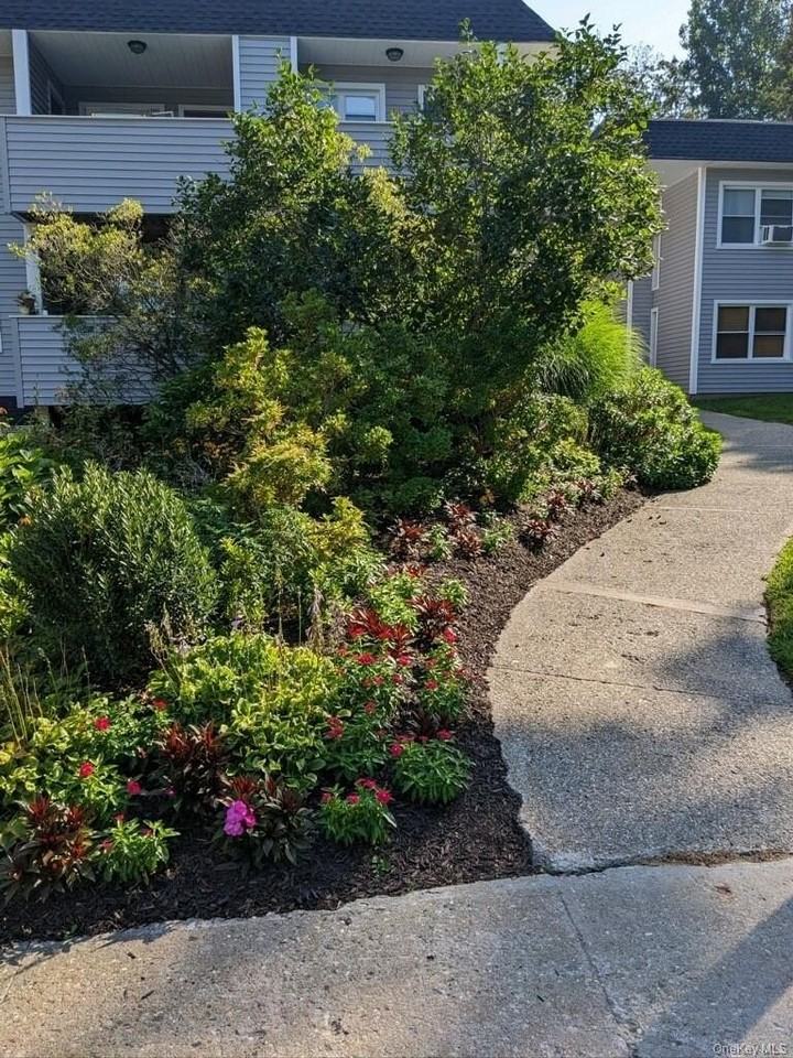 10 Wild Oaks Rd Apt 124 #124 - Photo 3 of 24