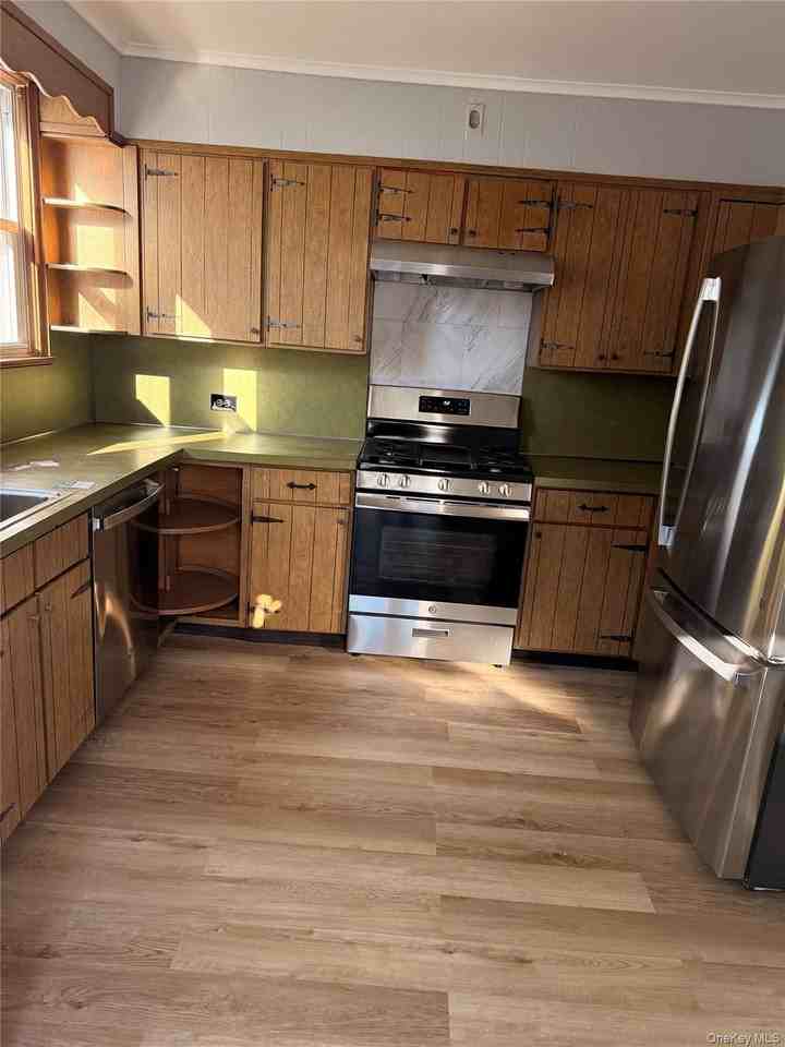 10 Irenhyl Ave - Photo 2 of 8