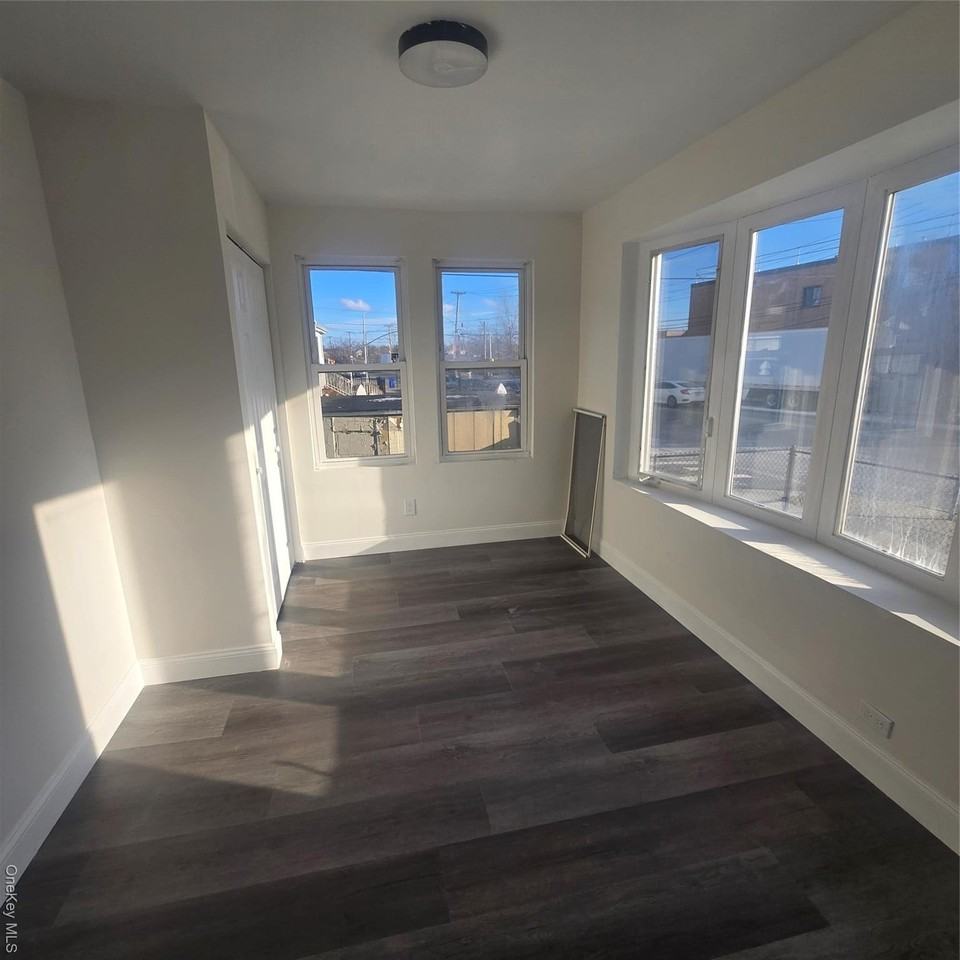 18219 147th Ave Unit 1fl #1FL - Photo 4 of 15