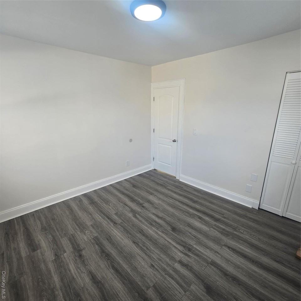 18219 147th Ave 2nd Fl #2ndFL - Photo 4 of 13