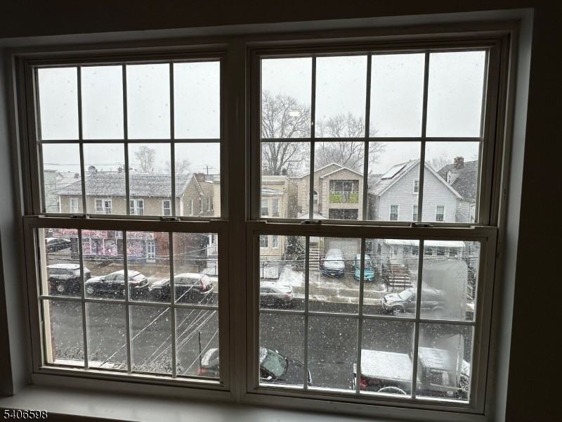 448 Catherine St 2nd Fl - Photo 2 of 11