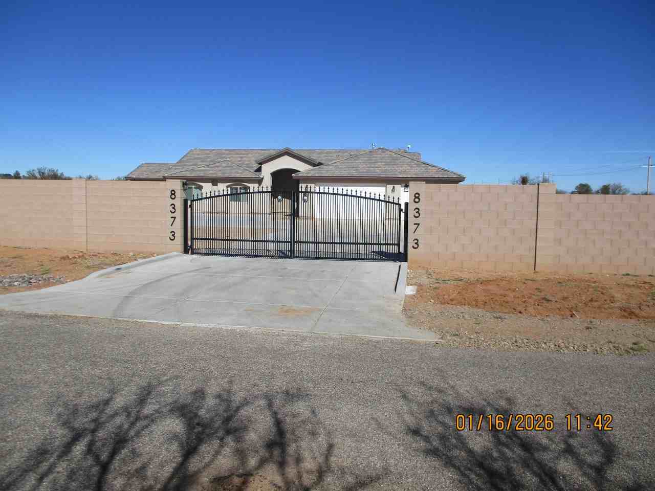 8373 E Sunwing Ridge Dr - Photo 2 of 28